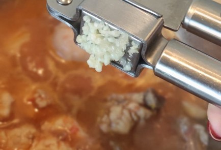 Фото шага рецепта Жаркое с курицей и картофелем 173498 шаг 13