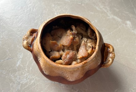 Фото шага рецепта Жаркое в горшочках с кроликом 190012 шаг 9