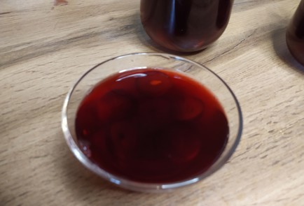 Фото шага рецепта Желе из каркаде с виноградом 188880 шаг 10  