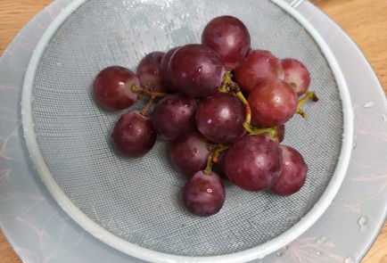 Фото шага рецепта Желе из каркаде с виноградом 188880 шаг 8  