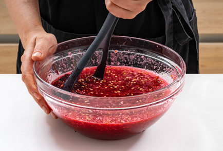 Фото шага рецепта Желе из красной смородины 189517 шаг 3  