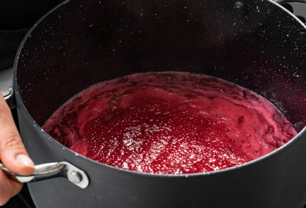 Фото шага рецепта Желе из красной смородины 189517 шаг 6  