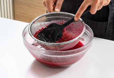 Фото шага рецепта Желе из красной смородины 189517 шаг 8  