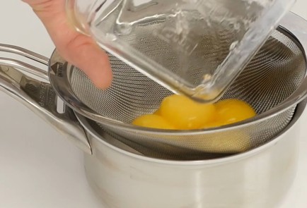 Фото шага рецепта Желтки святой Терезы 104265 шаг 2  