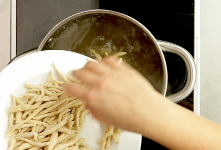 Фото шага рецепта Жижиггалнаш 54017 шаг 2  