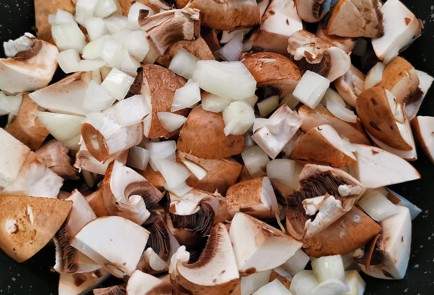 Фото шага рецепта Жюльен с хрустящей корочкой 173348 шаг 1  