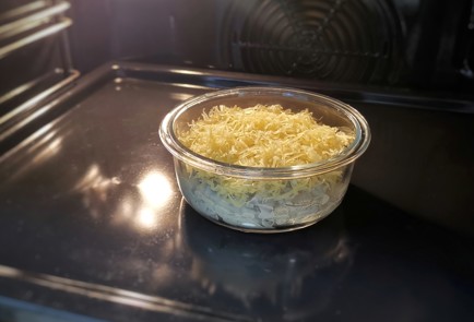 Фото шага рецепта Жюльен с хрустящей корочкой 173348 шаг 11  