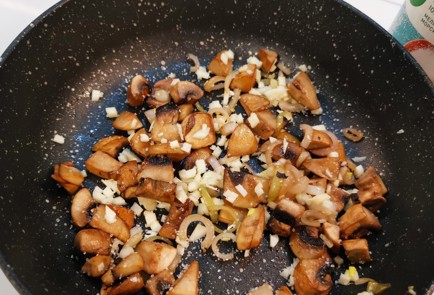 Фото шага рецепта Жюльен с камамбером 175410 шаг 8  