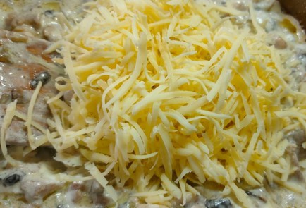 Фото шага рецепта Жюльен с курицей на сковороде 191188 шаг 15  