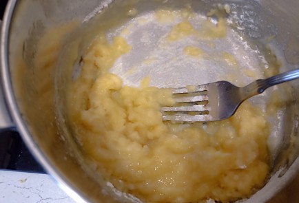 Фото шага рецепта Жюльен с куриным филе и грибами 191148 шаг 7  