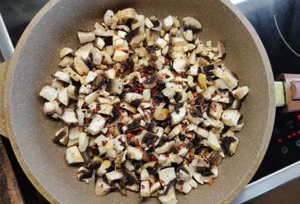 Фото шага рецепта Жюльен с помидором 174279 шаг 6  