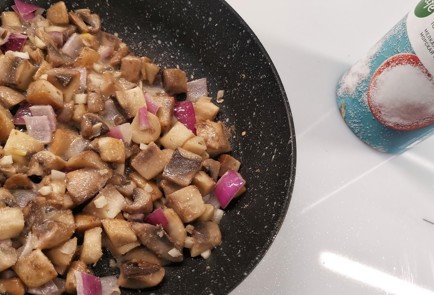 Фото шага рецепта Жюльен с трюфельным соусом 173408 шаг 7  