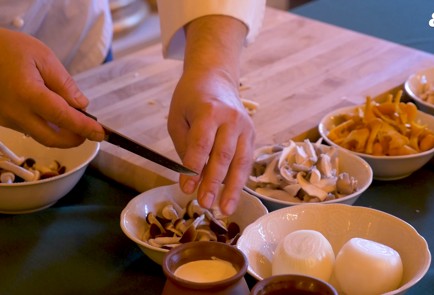 Фото шага рецепта Жюльен в тесте 151571 шаг 5  