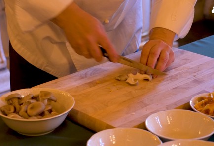 Фото шага рецепта Жюльен в тесте 151571 шаг 6  