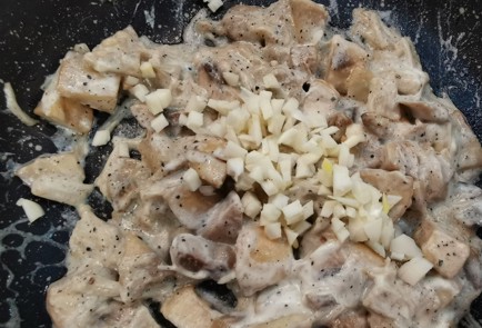 Фото шага рецепта Жюльен 188241 шаг 8