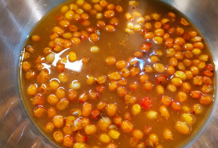 Фото шага рецепта Зимний морс из множества ягод 152005 шаг 1  