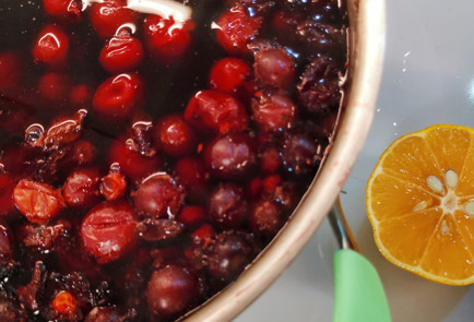 Фото шага рецепта Зимний морс из множества ягод 152005 шаг 7  