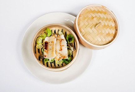 Фото шага рецепта Золотая форель с брюссельской капустой 30403 шаг 5  