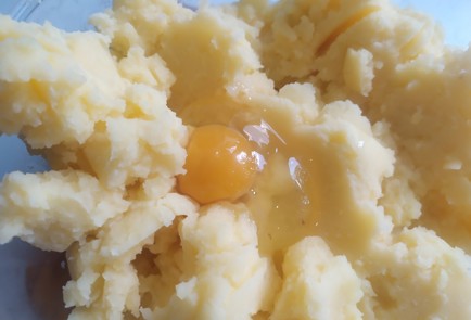 Фото шага рецепта Зразы картофельные с фаршем 190118 шаг 3  