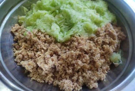 Фото шага рецепта Зразы картофельные с фаршем 190118 шаг 5  