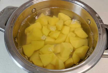 Фото шага рецепта Зразы картофельные с сыром 191610 шаг 1  