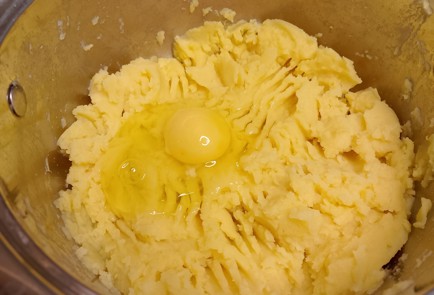 Фото шага рецепта Зразы картофельные с сыром 191610 шаг 3  