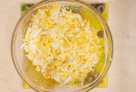 Фото шага рецепта Зразы мясные с начинкой из яиц 187052 шаг 8  