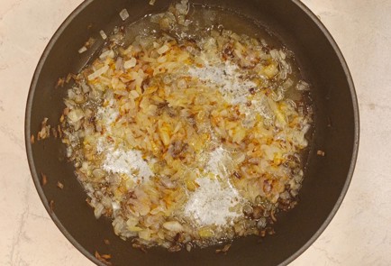 Фото шага рецепта Зразы мясные с начинкой из яиц 187052 шаг 9  