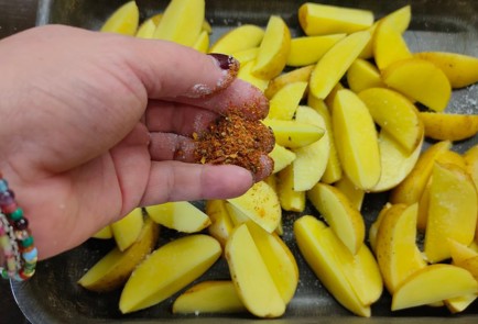 Фото шага рецепта Зубатка с картофелем 175118 шаг 8