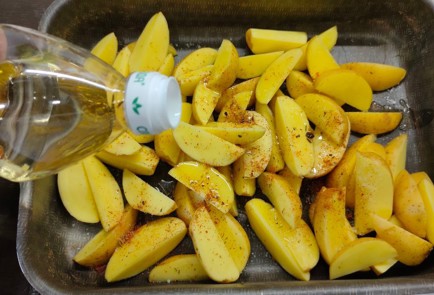 Фото шага рецепта Зубатка с картофелем 175118 шаг 9