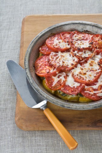 Фото рецепт Свинина запеченная под шубой из перцев и помидор