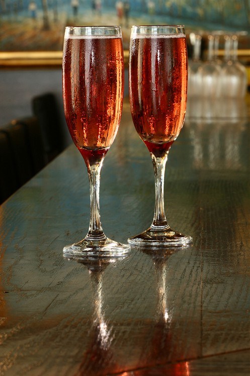 Фото рецепт Теплый кир с божоле