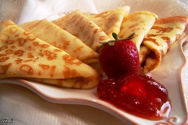 Фото рецепт Тонкие блинчики на минеральной воде