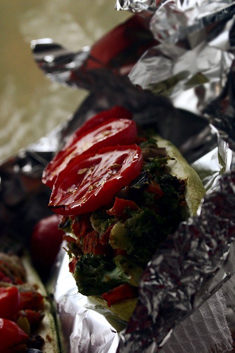 Фото рецепт Цукини, запеченные с брокколи, грибами и морковью