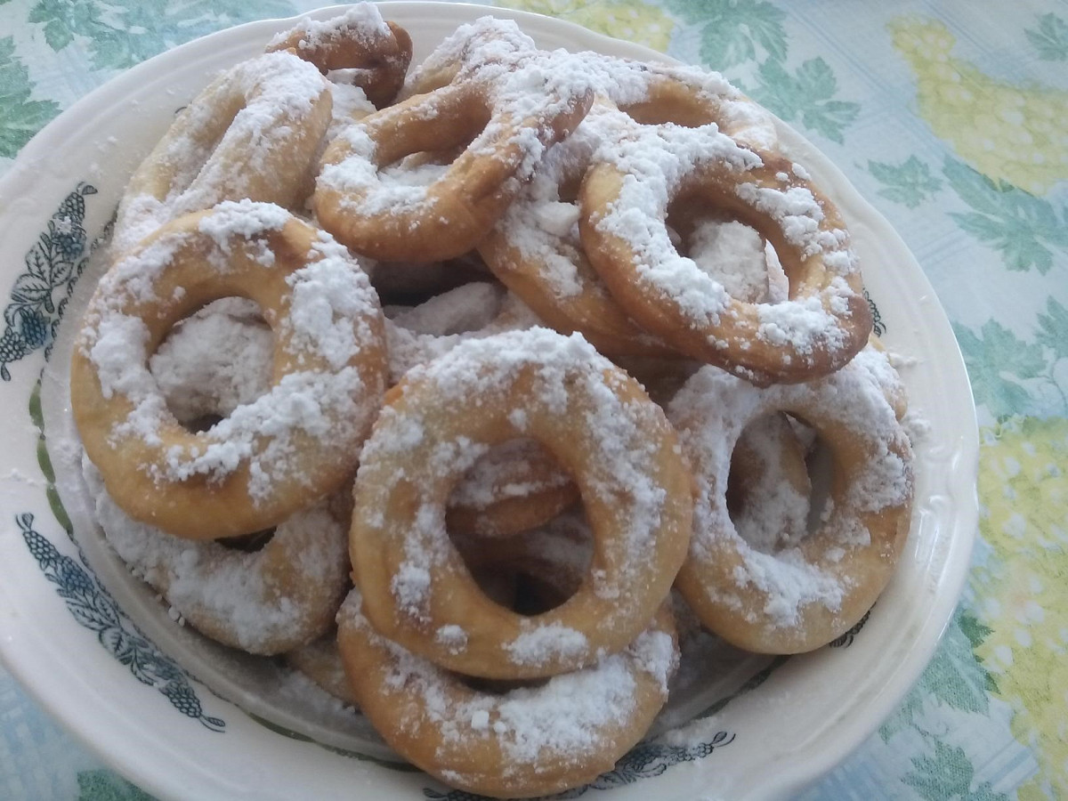 Фото рецепт Воздушные пончики на кефире