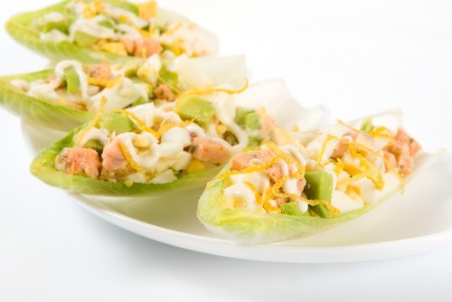 Фото рецепт Салат из лосося с морковью и авокадо