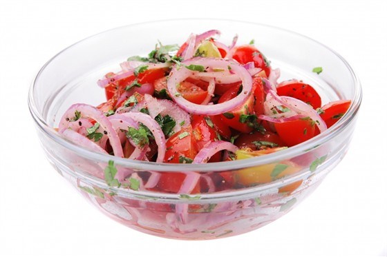 Фото рецепт Салат из помидоров с луком