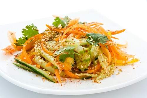 Фото рецепт Салат из сельдерея с морковью