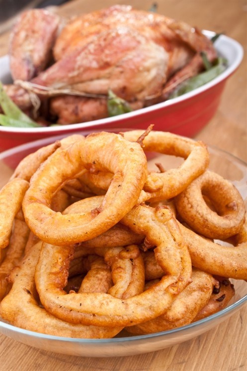 Фото рецепт Гарнир из лука во фритюре (1 вариант)