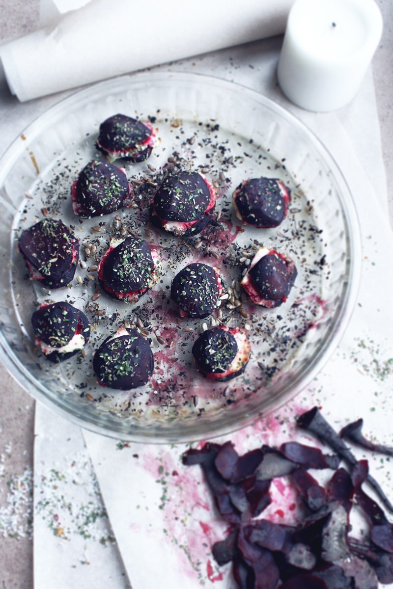 Фото рецепт Сэндвичи из свеклы и адыгейского сыра