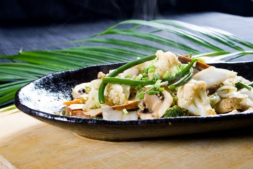 Фото рецепт Цветная капуста с пармезаном, белыми грибами и петрушкой