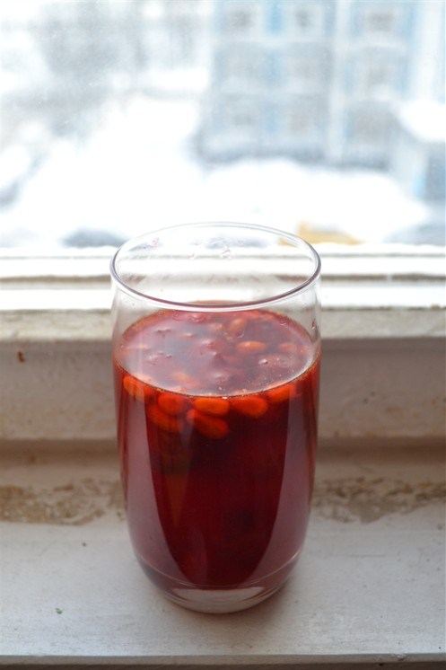 Фото рецепт Зимний компот из вишни и облепихи