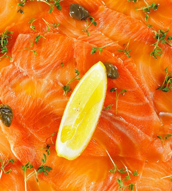 Фото рецепт Карпаччо из лосося с каперсами