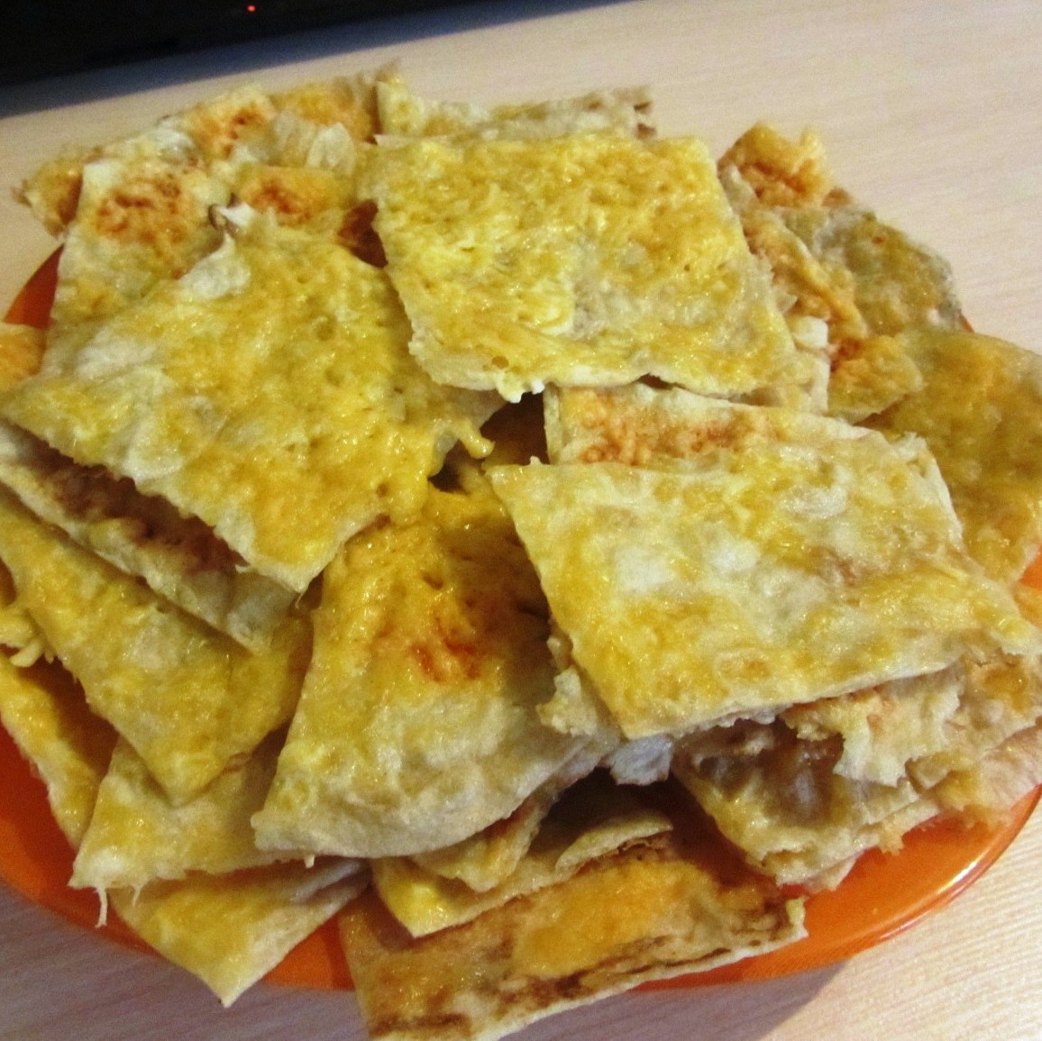 Фото рецепт Чипсы из лаваша с сыром