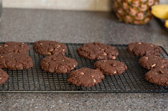 Фото рецепт Шоколадно-ореховое печенье без муки