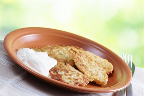 Фото рецепт Оладьи из тушеной капусты