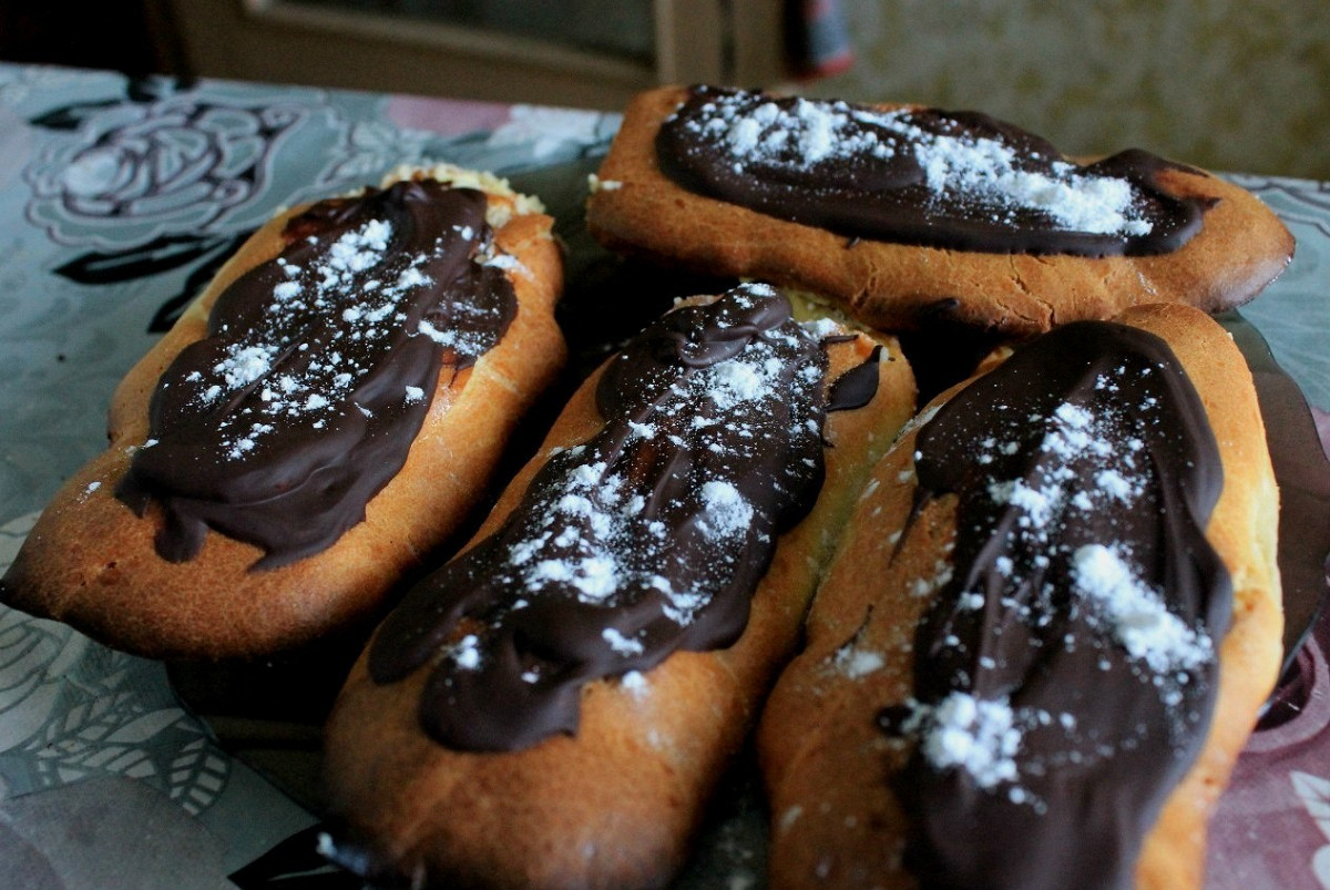 Фото рецепт Эклеры со сливочным кремом