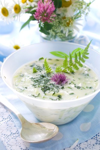 Фото рецепт Соус из огурцов с зеленью и чесноком дзадзики