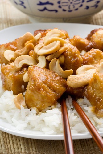 Фото рецепт Курица в соусе карри с орехами кешью