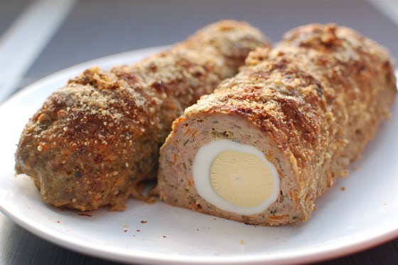 Фото рецепт Мясной рулет с яйцом